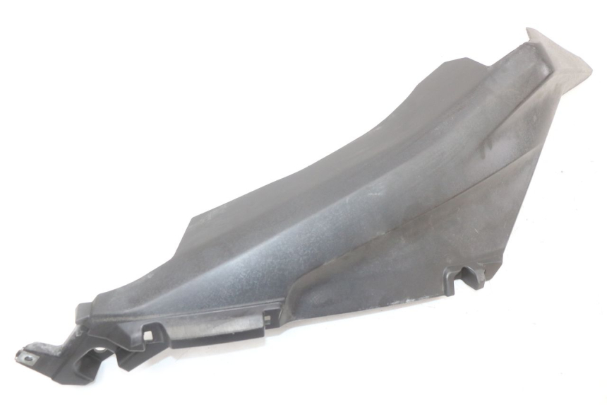 photo de JONCTION CARENAGE ARRIERE YAMAHA XMAX X-MAX ABS 125 (2017 - 2020)