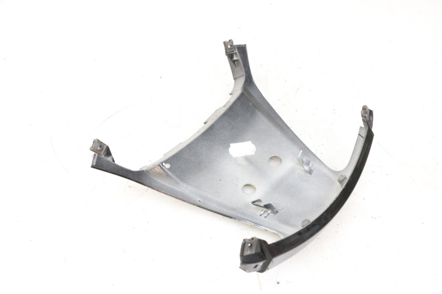 photo de JONCTION CARENAGE ARRIERE YAMAHA XMAX X-MAX 125 (2006 - 2009) - Zoom état d’usage