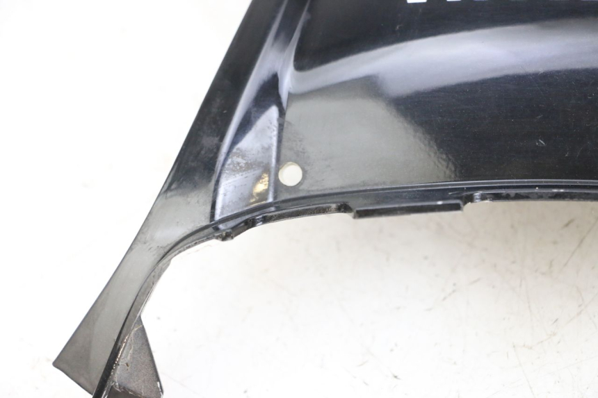 photo de JONCTION CARENAGE ARRIERE YAMAHA XMAX X-MAX 125 (2006 - 2009) - Autre angle de vue