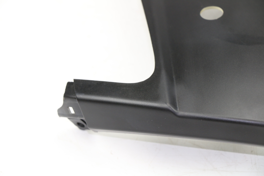 photo de JONCTION CARENAGE ARRIERE YAMAHA X-MAX XMAX 250 (2006 - 2009)