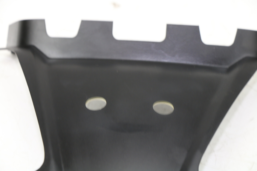 photo de JONCTION CARENAGE ARRIERE YAMAHA X-MAX XMAX 250 (2006 - 2009)