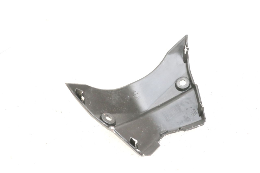 photo de JONCTION CARENAGE AVANT MAG POWER BOMBERS 4T 50 (2016 - 2026) - Zoom état d’usage