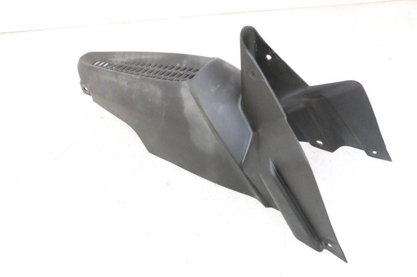 photo de JONCTION CARENAGE AVANT INF QUADRO 4 4D 350 (2015 - 2018)