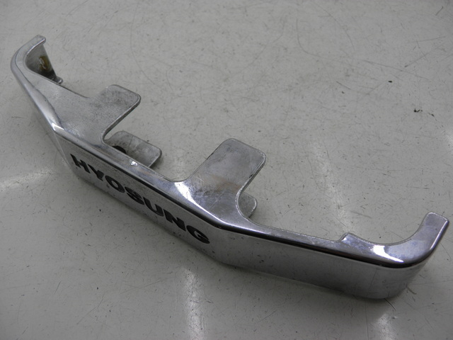 photo de JONCTION CARENAGE AVANT INF HYOSUNG COMET GT 125 (2002 - 2007) - Détail de la pièce