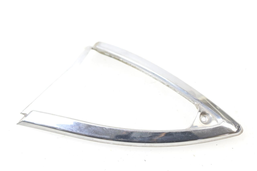 photo de JONCTION CARENAGE AVANT INF PIAGGIO LIBERTY 125 (2009 - 2013)