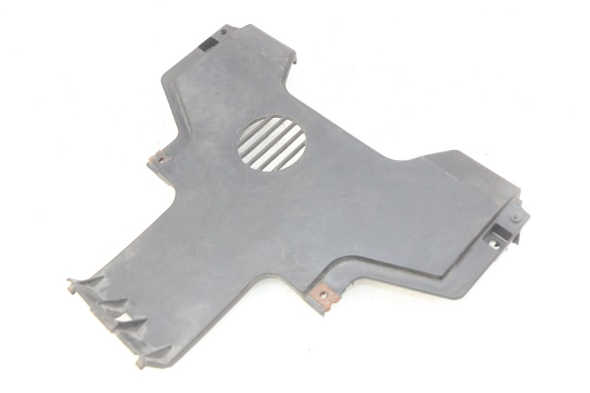 photo de JONCTION CARENAGE AVANT INF PIAGGIO MP3 LT 300 (2010 - 2016)