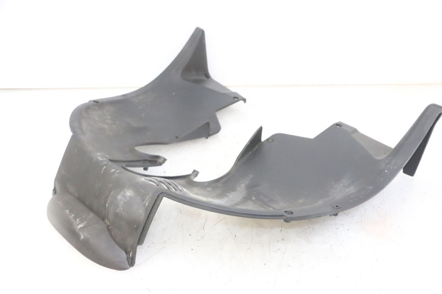 photo de JONCTION CARENAGE AVANT INF PIAGGIO MP3 LT 300 (2010 - 2016)