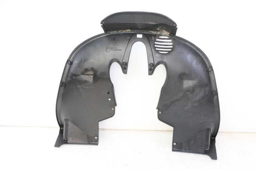 photo de JONCTION CARENAGE AVANT INF PIAGGIO MP3 LT 300 (2010 - 2016)