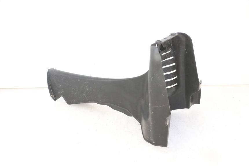 photo de JONCTION CARENAGE AVANT INF PIAGGIO MP3 RL 250 (2007 - 2010)