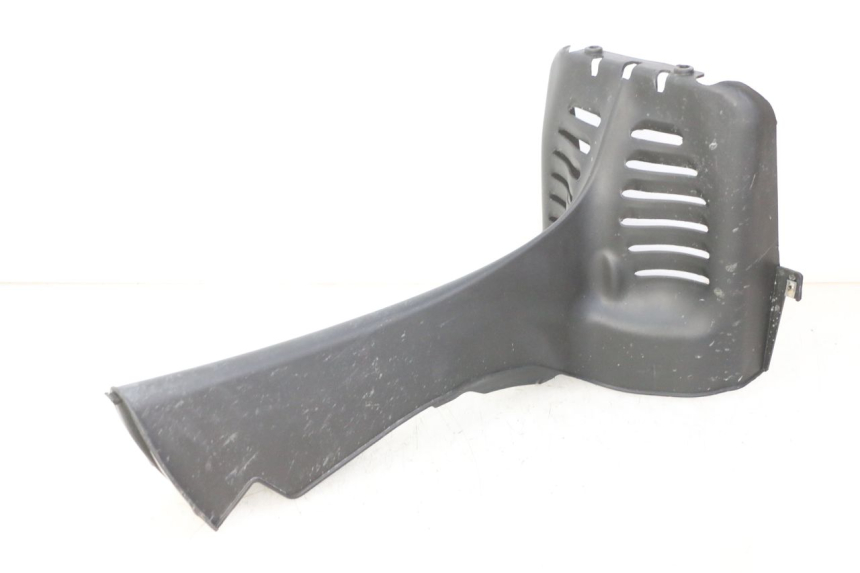 photo de JONCTION CARENAGE AVANT INF PIAGGIO MP3 RL 250 (2007 - 2010)