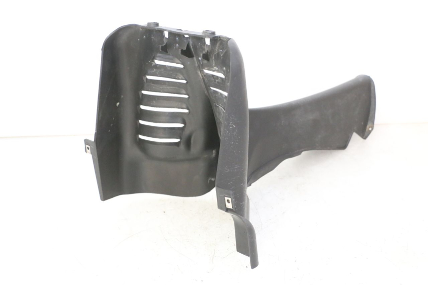 photo de JONCTION CARENAGE AVANT INF PIAGGIO MP3 RL 250 (2007 - 2010)