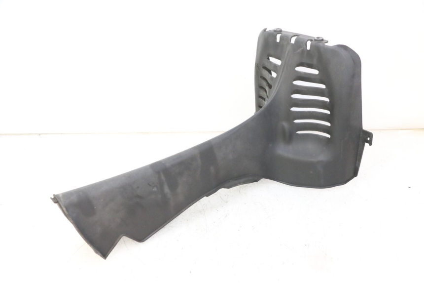 photo de JONCTION CARENAGE AVANT INF PIAGGIO MP3 500 (2011 - 2015)