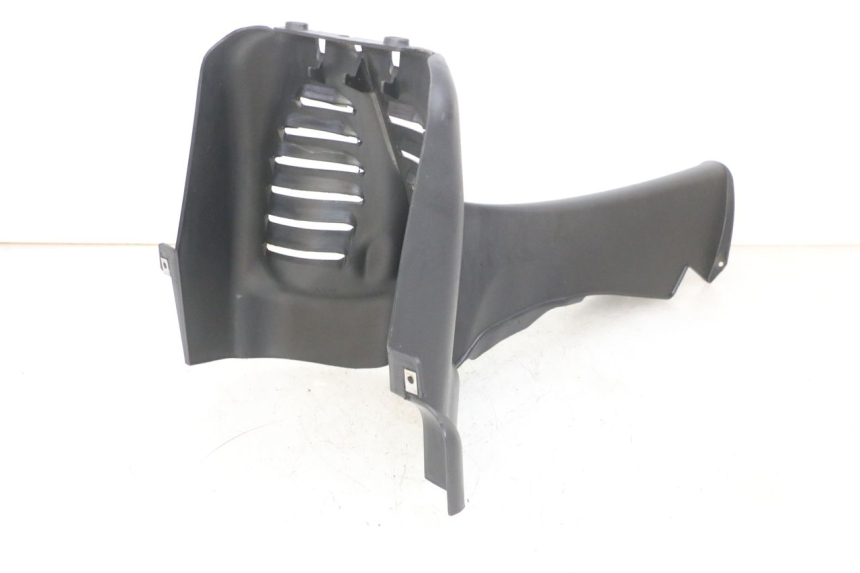 photo de JONCTION CARENAGE AVANT INF PIAGGIO MP3 RL 250 (2007 - 2010) - Vue d’ensemble