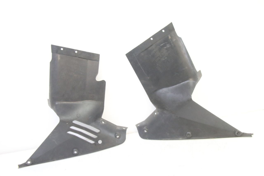 photo de JONCTION CARENAGE AVANT INF HONDA ST PAN EUROPEAN 1300 (2002 - 2013)