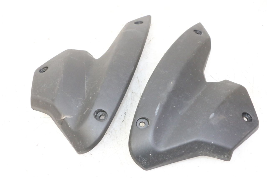 photo de JONCTION CARENAGE AVANT INF PEUGEOT STREETZONE I NAKED 2T 50 (2018 - 2020)