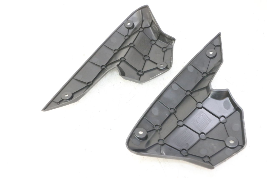 photo de JONCTION CARENAGE AVANT INF PEUGEOT STREETZONE I NAKED 2T 50 (2018 - 2020)