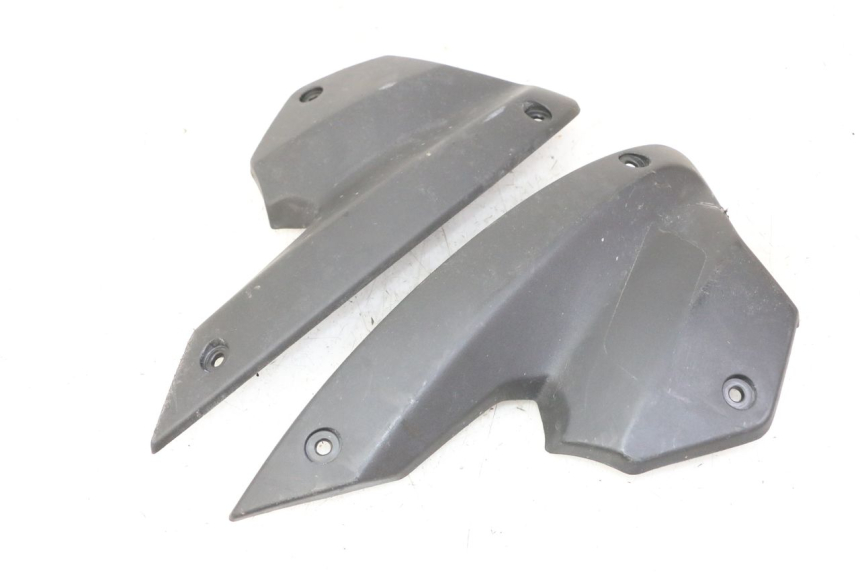 photo de JONCTION CARENAGE AVANT INF PEUGEOT STREETZONE I NAKED 2T 50 (2018 - 2020)