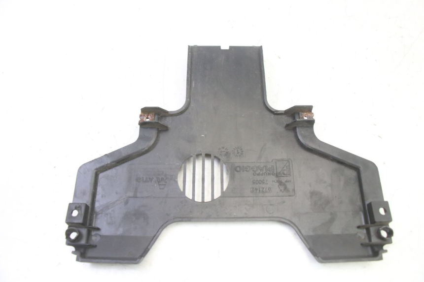 photo de JONCTION CARENAGE AVANT PIAGGIO MP3 500 (2014 - 2016)