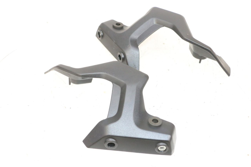 photo de JONCTION CARENAGE AVANT YAMAHA MT-07 MT07 ABS 700 (2018 - 2020) - Gros plan technique