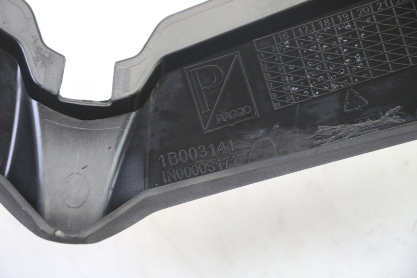 photo de JONCTION CARENAGE AVANT APRILIA SR 2T 50 (2018 - 2022)