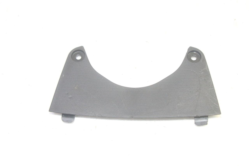 photo de JONCTION CARENAGE AVANT SUP PIAGGIO MP3 HPE 350 (2018 - 2020) - Détail de la pièce