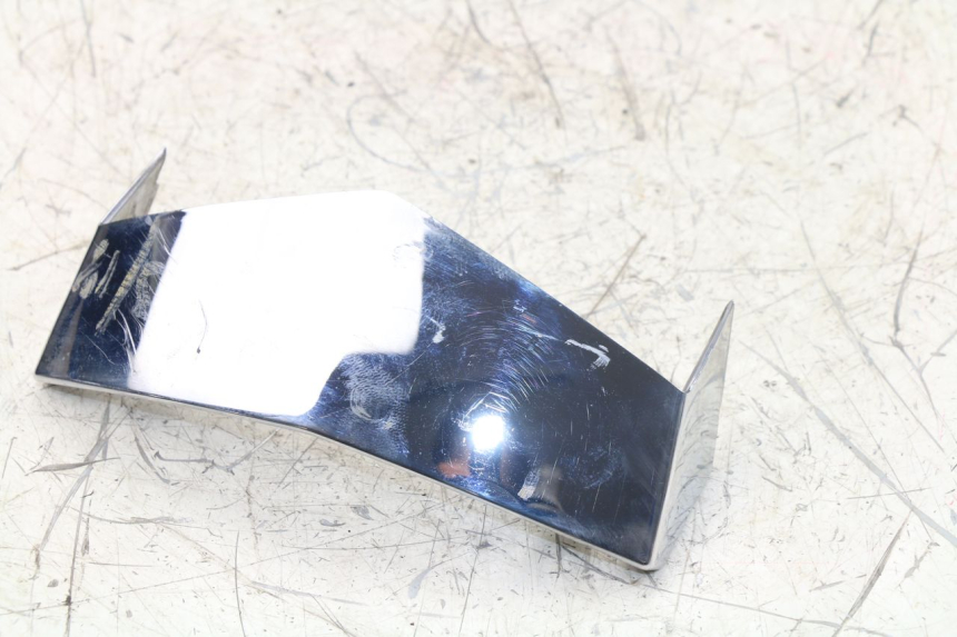 photo de JONCTION CARENAGE AVANT SUP PEUGEOT VIVACITY 125 (2010 - 2017)