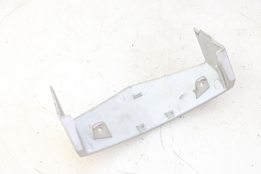 photo de JONCTION CARENAGE AVANT SUP PEUGEOT VIVACITY NEW 4T 50 (2008 - 2017)