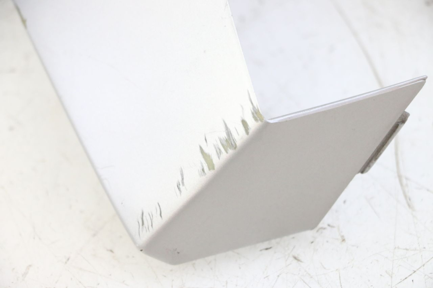 photo de JONCTION CARENAGE AVANT SUP PEUGEOT VIVACITY NEW 4T 50 (2008 - 2017)