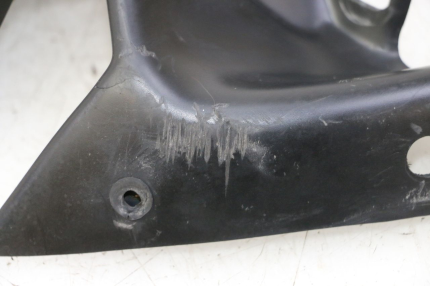 photo de JONCTION CARENAGE AVANT SUP YAMAHA XJ6 ABS 600 (2008 - 2016)