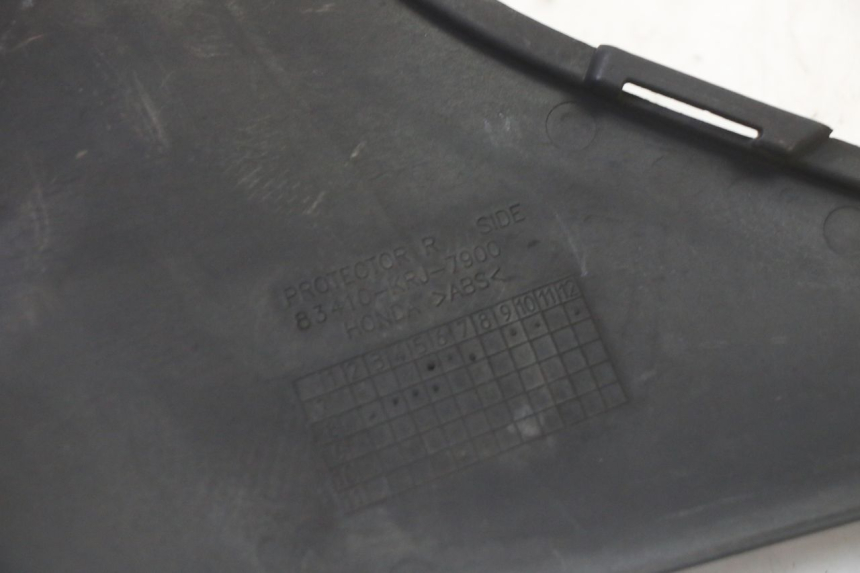 photo de JONCTION MARCHE PIED DROIT HONDA FES S-WING SWING ABS 125 (2007 - 2015)