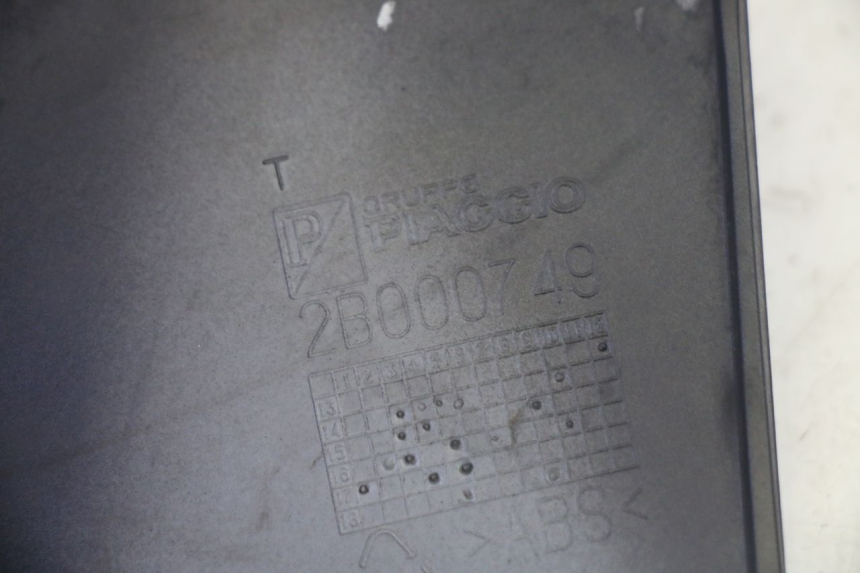 photo de JONCTION MARCHE PIED DROIT PIAGGIO MP3 HPE 350 (2018 - 2020) - Gros plan technique