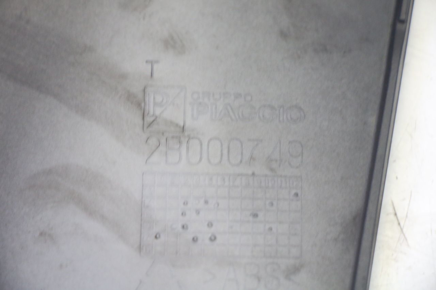 photo de JONCTION MARCHE PIED DROIT PIAGGIO MP3 500 (2016 - 2018) - Gros plan technique