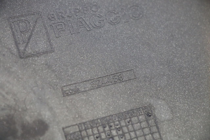 photo de JONCTION MARCHE PIED GAUCHE PIAGGIO MP3 RL 250 (2007 - 2010) - Gros plan technique