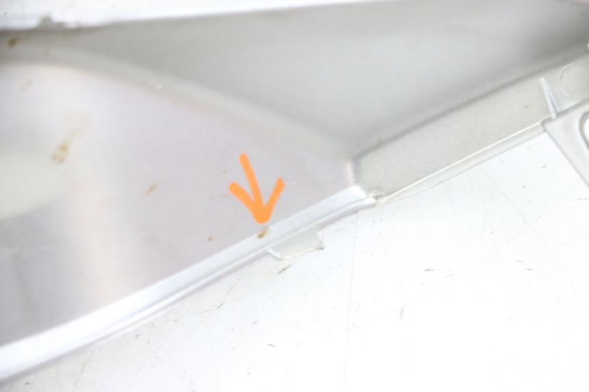 photo de JONCTION MARCHE PIED GAUCHE YAMAHA XMAX X-MAX 125 (2006 - 2009) - Pièce contrôlée