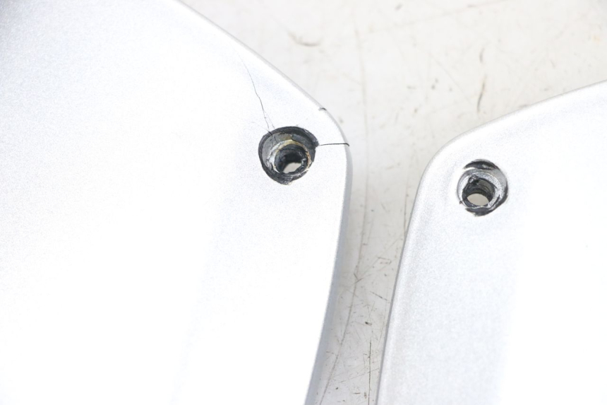 photo de JONCTION MARCHE PIED PIAGGIO MP3 RL 250 (2007 - 2010) - Vue d’ensemble