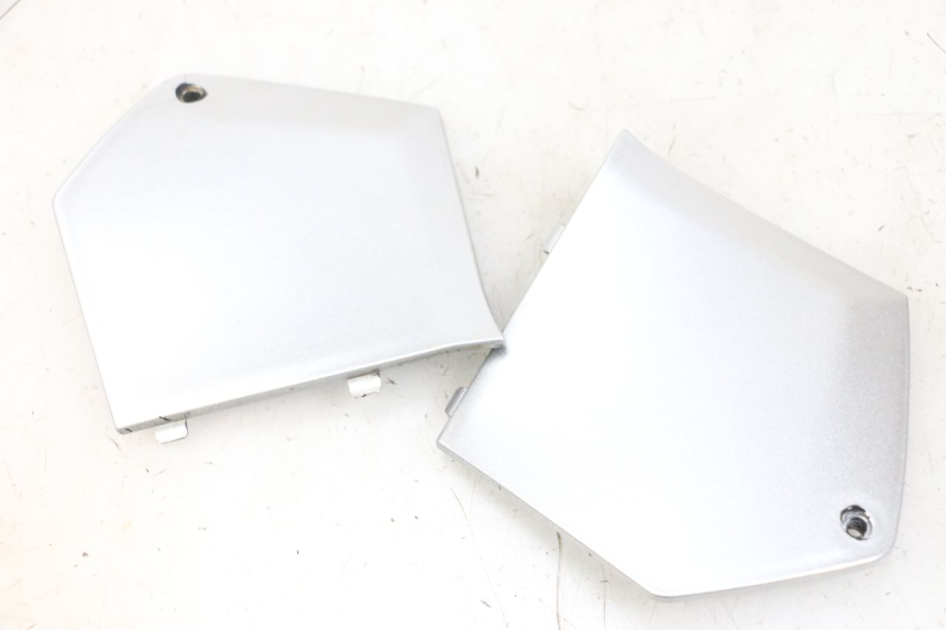 photo de JONCTION MARCHE PIED PIAGGIO MP3 RL 250 (2007 - 2010) - État de surface