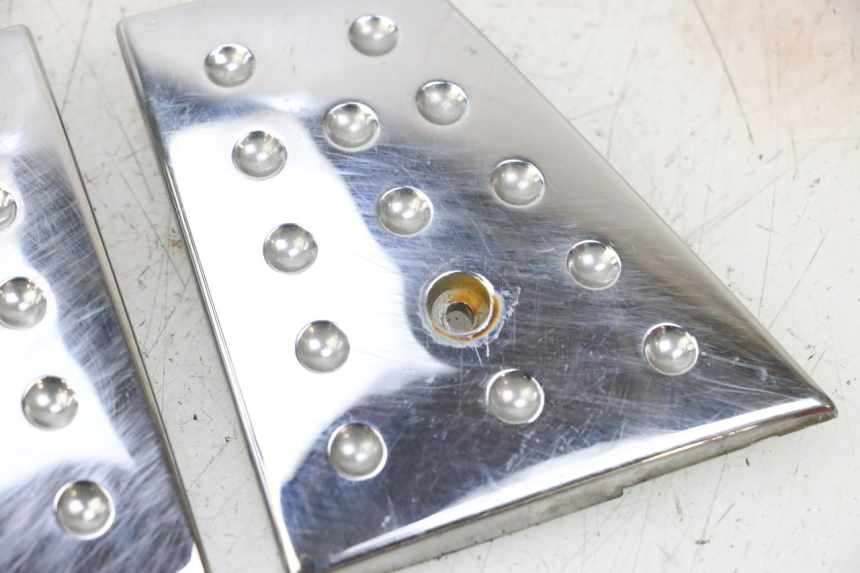 photo de JONCTION MARCHE PIED PIAGGIO X8 125 (2004 - 2007) - Gros plan technique