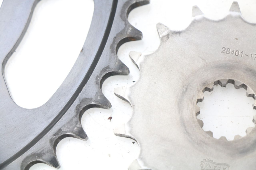 photo de KIT CHAINE SUZUKI GSX-R GSXR 750 (2011 - 2016)