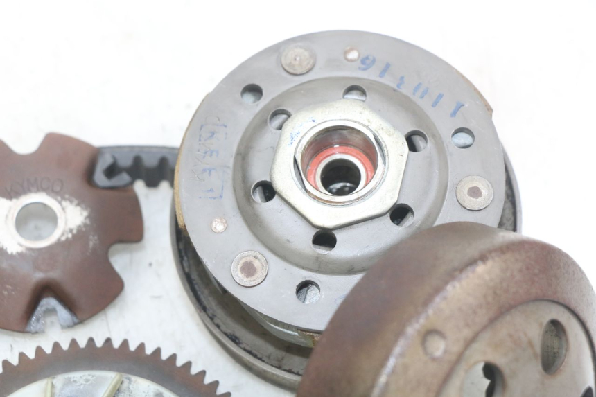 photo de KIT EMBRAYAGE VARIATEUR KYMCO AGILITY 4T 50 (2005 - 2018)