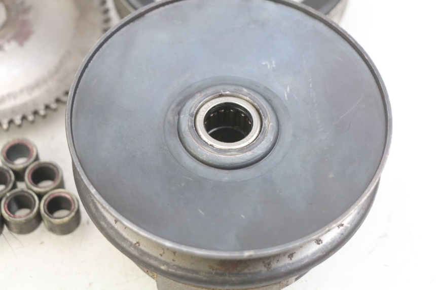 photo de KIT EMBRAYAGE VARIATEUR UNIVERSAL BIKE RETRO 50 (2019 - 2023)