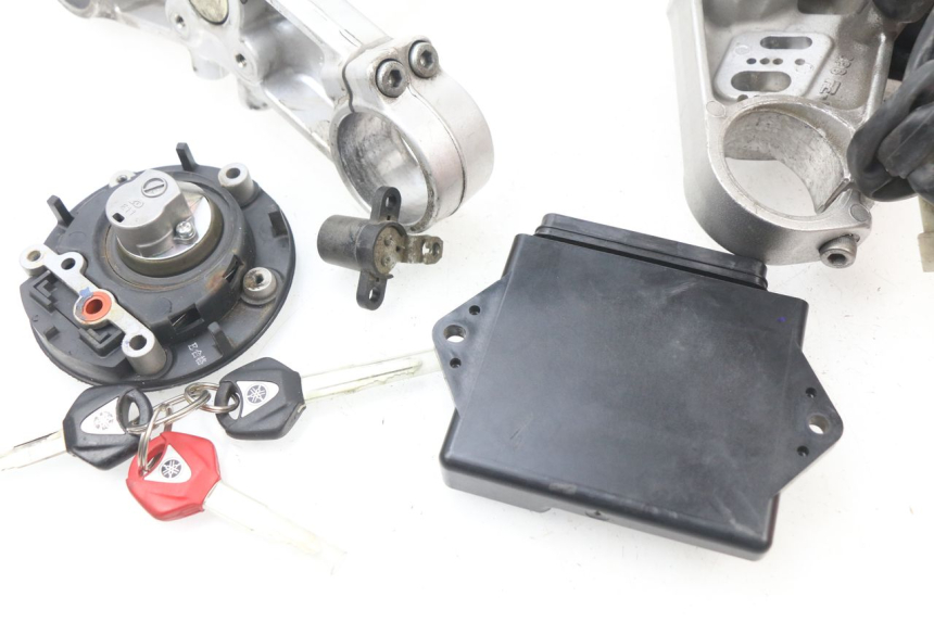 photo de KIT SERRURE CLE CDI NEIMAN YAMAHA FJR ABS 1300 (2006 - 2012)