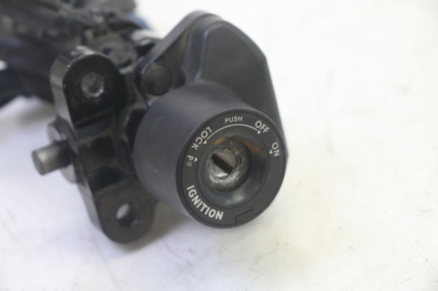 photo de KIT SERRURE CLE CDI NEIMAN YAMAHA FZ6 N FAZER 600 (2004 - 2006)