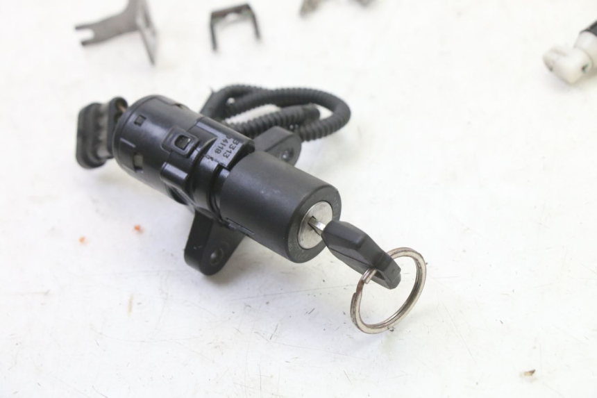 photo de KIT SERRURE CLE CDI NEIMAN BMW G310 R 310 (2016 - 2020)