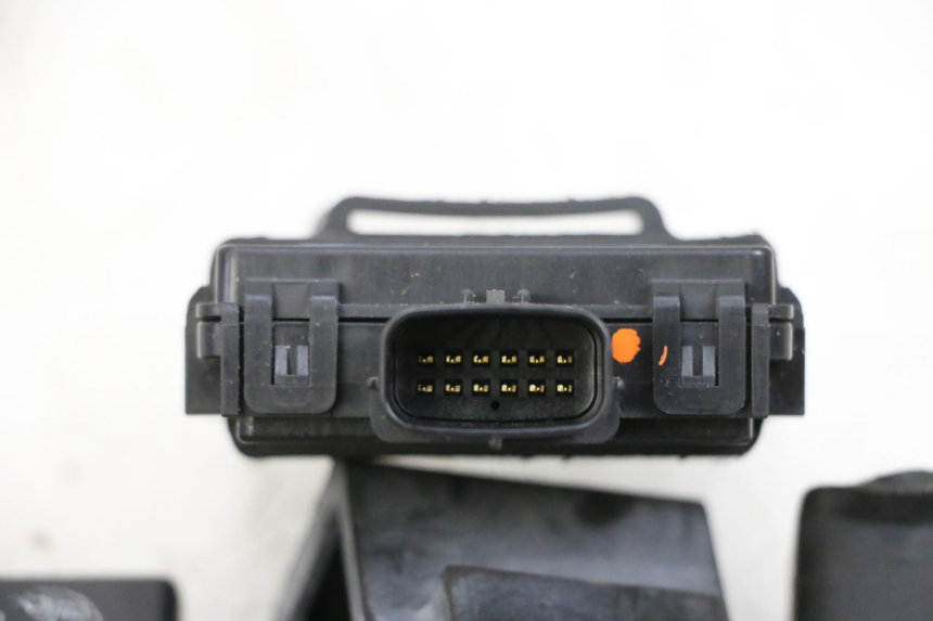 photo de KIT SERRURE CLE CDI NEIMAN YAMAHA NEO'S CORE 1 (2022 - 2026) - Vue rapprochée