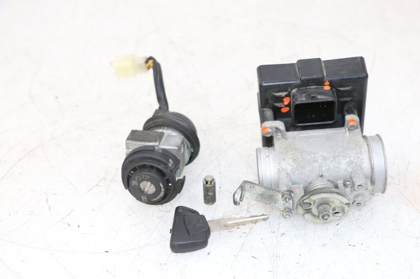 photo de KIT SERRURE CLE CDI NEIMAN PEUGEOT SATELIS 125 (2013 - 2018) - Vue produit