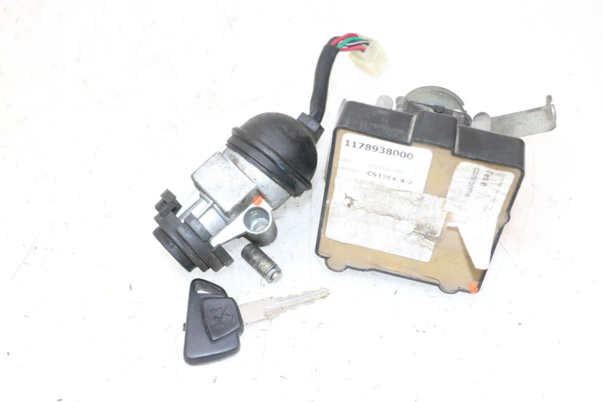 photo de KIT SERRURE CLE CDI NEIMAN PEUGEOT SATELIS 125 (2013 - 2018) - Zoom état d’usage