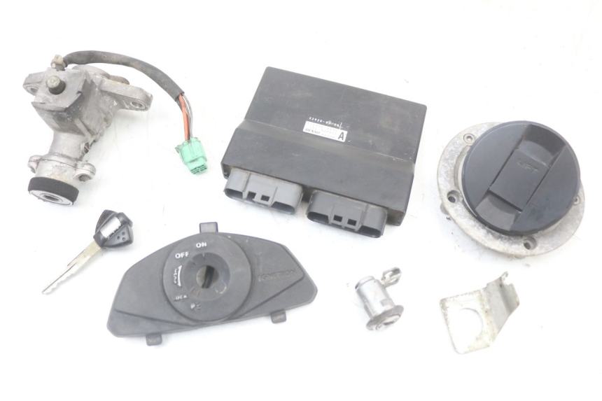 photo de KIT SERRURE CLE CDI NEIMAN SUZUKI GSR 750 (2011 - 2017)