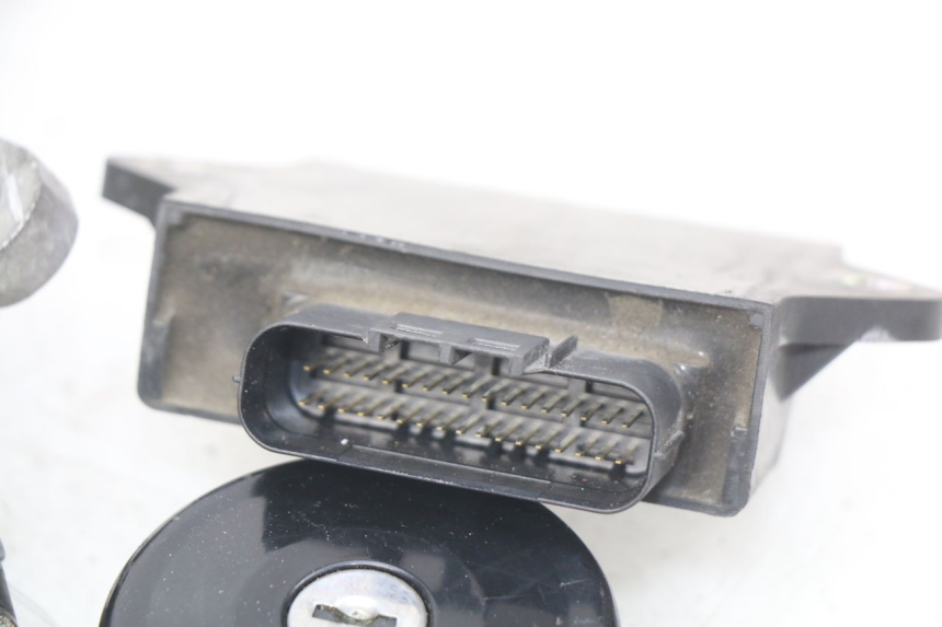 photo de KIT SERRURE CLE CDI NEIMAN YAMAHA X-MAX XMAX 125 (2010 - 2014)