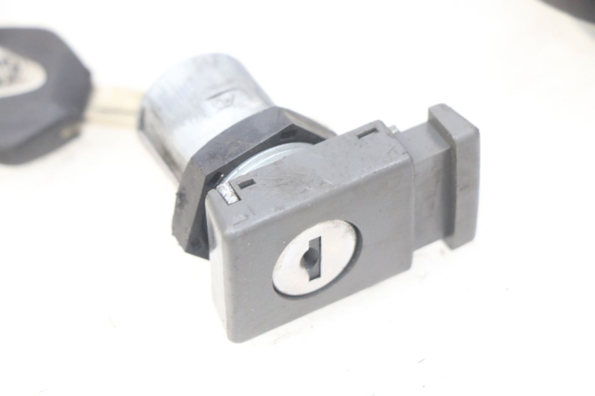 photo de KIT SERRURE CLE CDI NEIMAN YAMAHA X-MAX XMAX 125 (2010 - 2014)