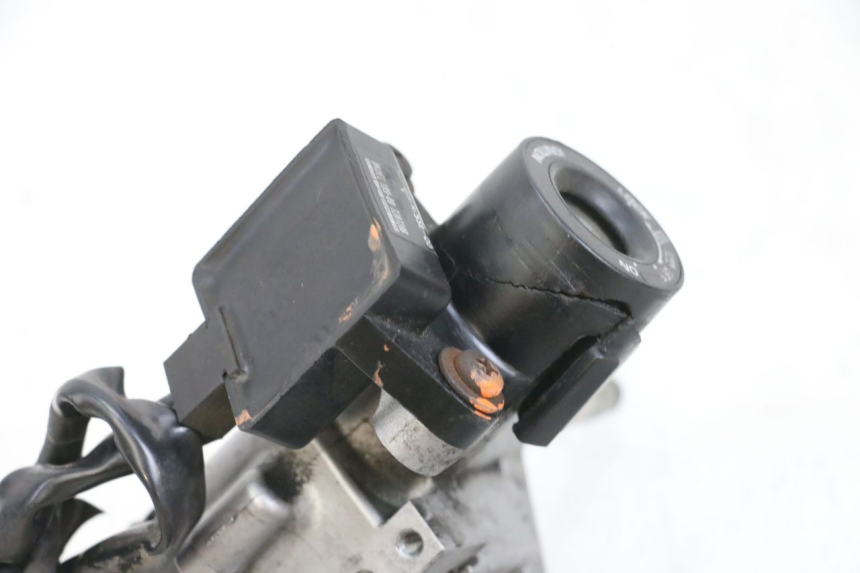 photo de KIT SERRURE CLE CDI NEIMAN YAMAHA XMAX X-MAX 125 (2006 - 2009) - Aperçu profil